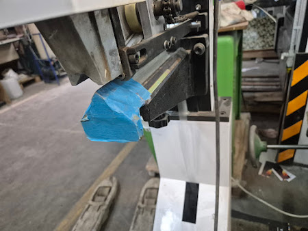 Станок для проклейки углов коробки