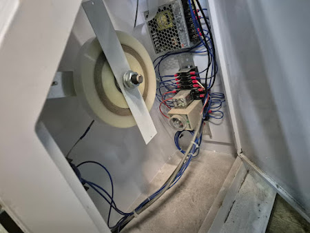 Станок для проклейки углов коробки